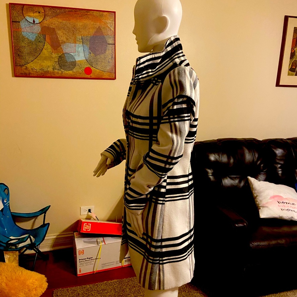 IZ Ladies Size Small Coat